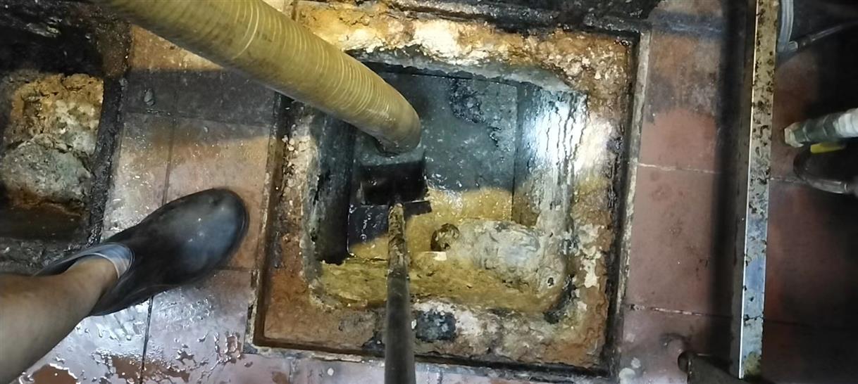 码头镇污水池清理一般都有毒气，怎么预防中毒呢？
